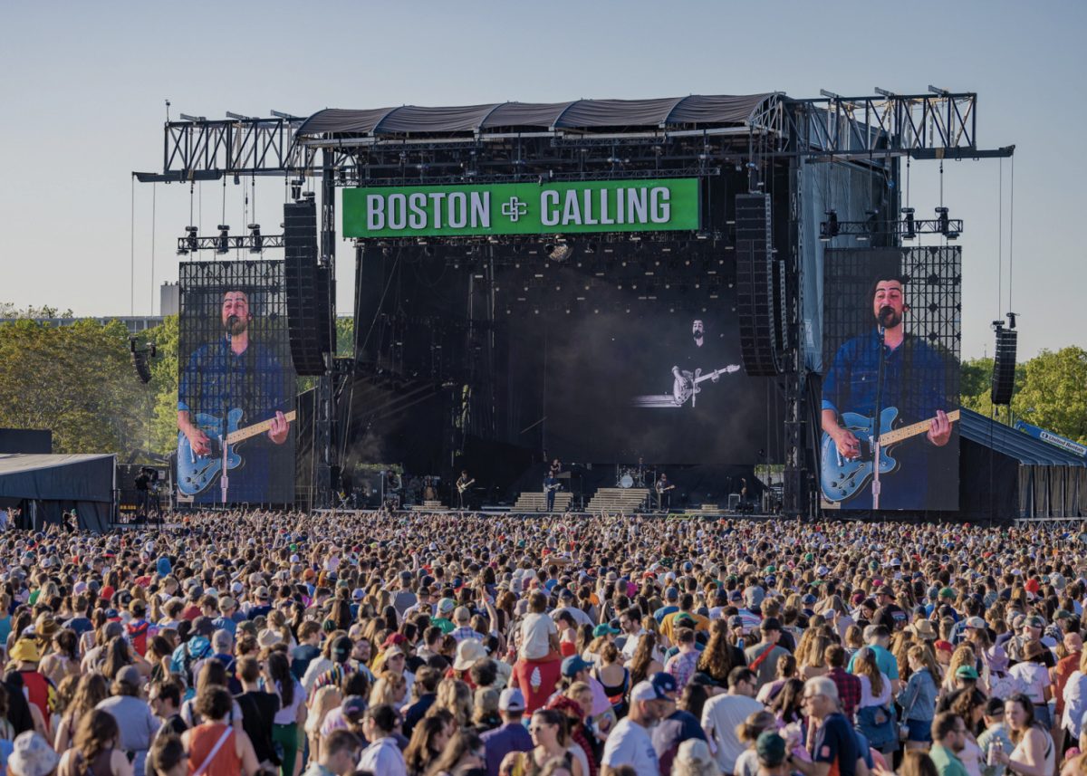 Boston Calling Music Festival hosts famous artists Luke Combs, Avril Lavigne and more in their 2025 lineup. (Source: Alive Coverage)