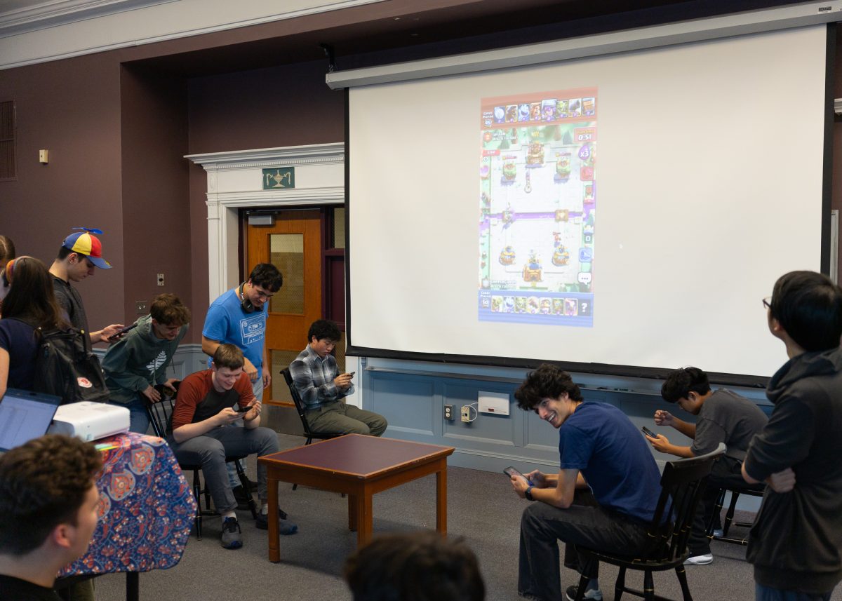 Competitors clash in intense 1v1 matches! (Source: Alan Zhao (II))
