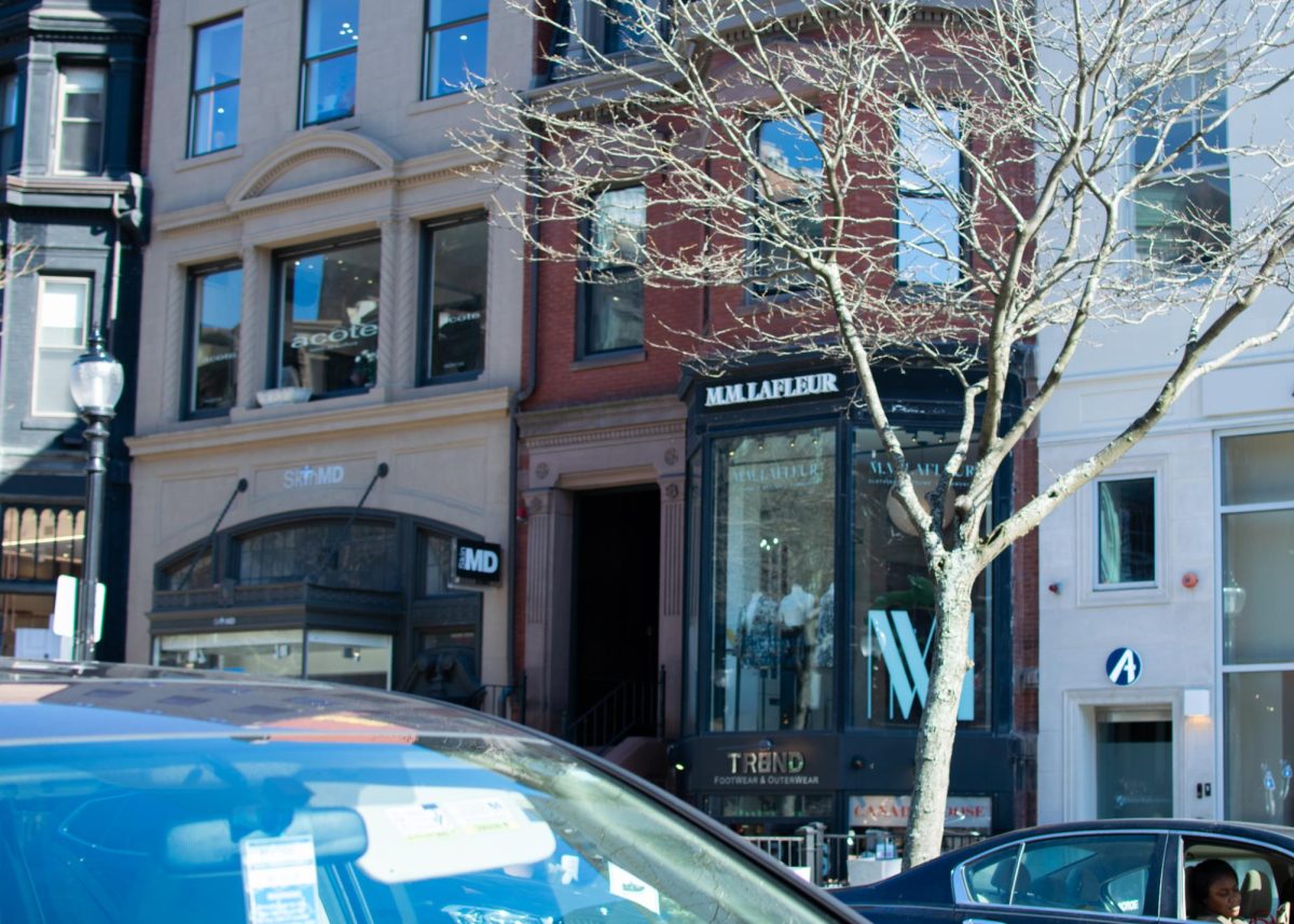 M.M.LaFleur, an NYC based clothing store, is available on Newbury Street. (Source: Isabella Endozo (II))
