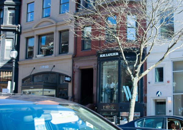 M.M.LaFleur, an NYC based clothing store, is available on Newbury Street. (Source: Isabella Endozo (II))