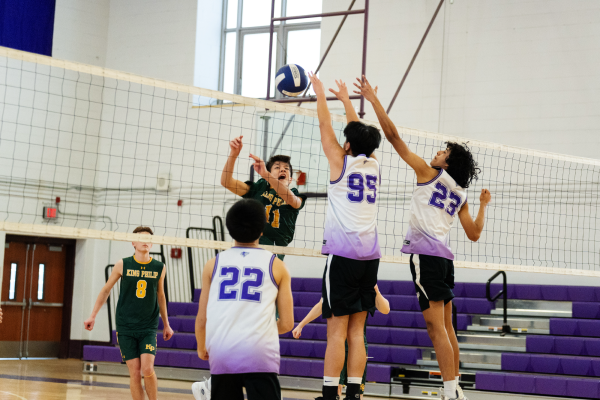 Michael Li ‘25 returns to play after spraining his ankle. (Source: Johnny Liang (II))